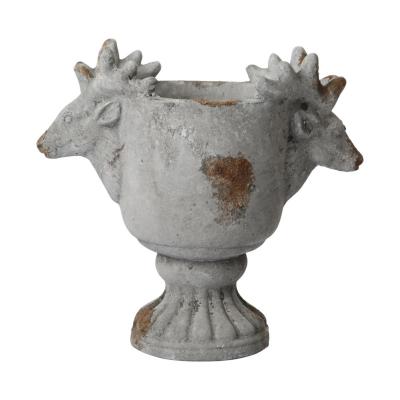 Pokal mit Hirschköpfen