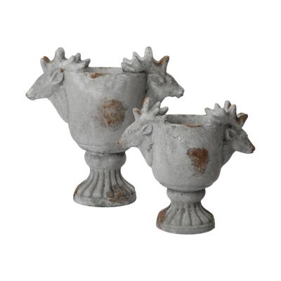 Pokal mit Hirschköpfen