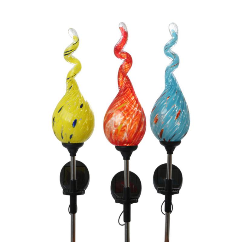 Solarleuchte am Stick Farbmix