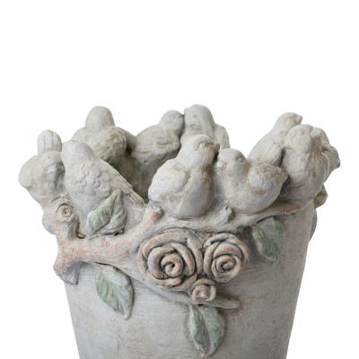 Zementvase mit V&ouml;geln