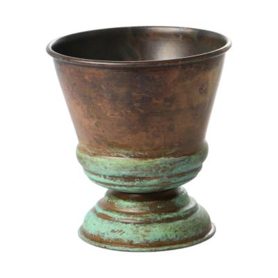 Metall-Pokal Messing oxidiert