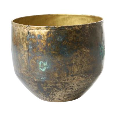 Metall-Topf Messing oxidiert