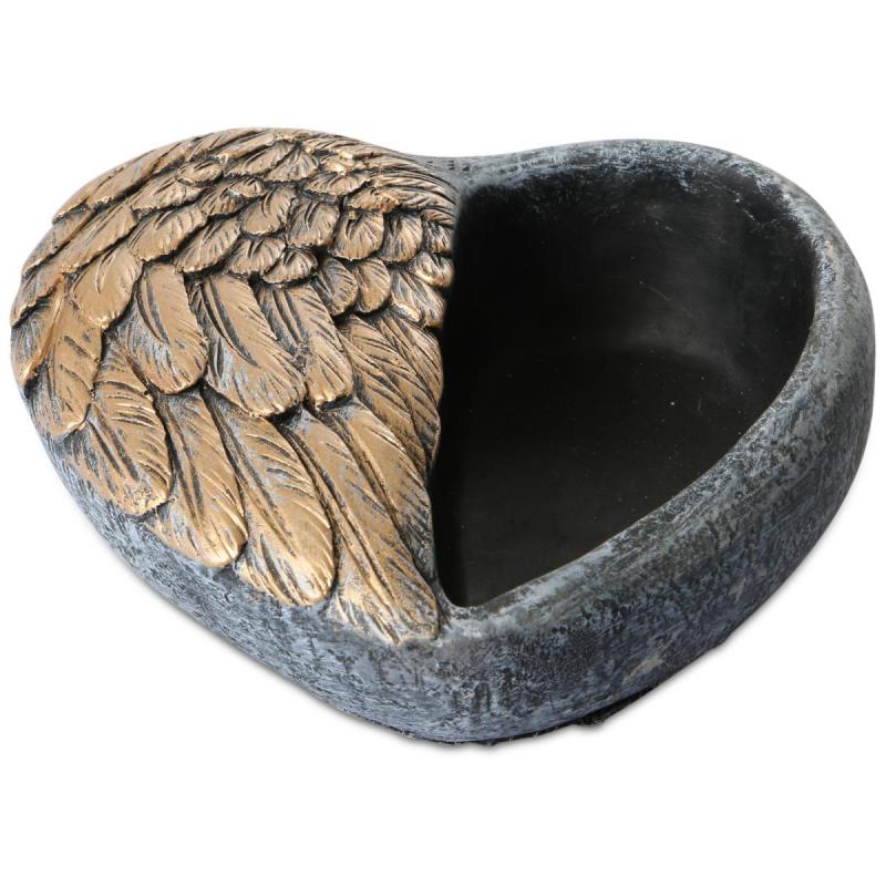 Zement-Herz zum Bepflanzen