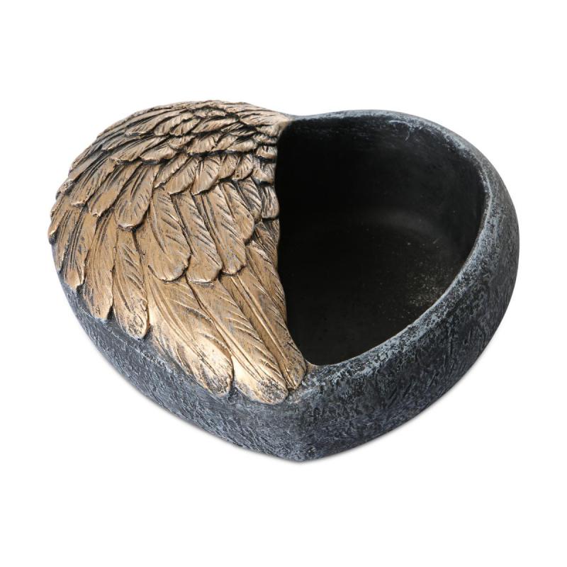 Zement-Herz zum Bepflanzen