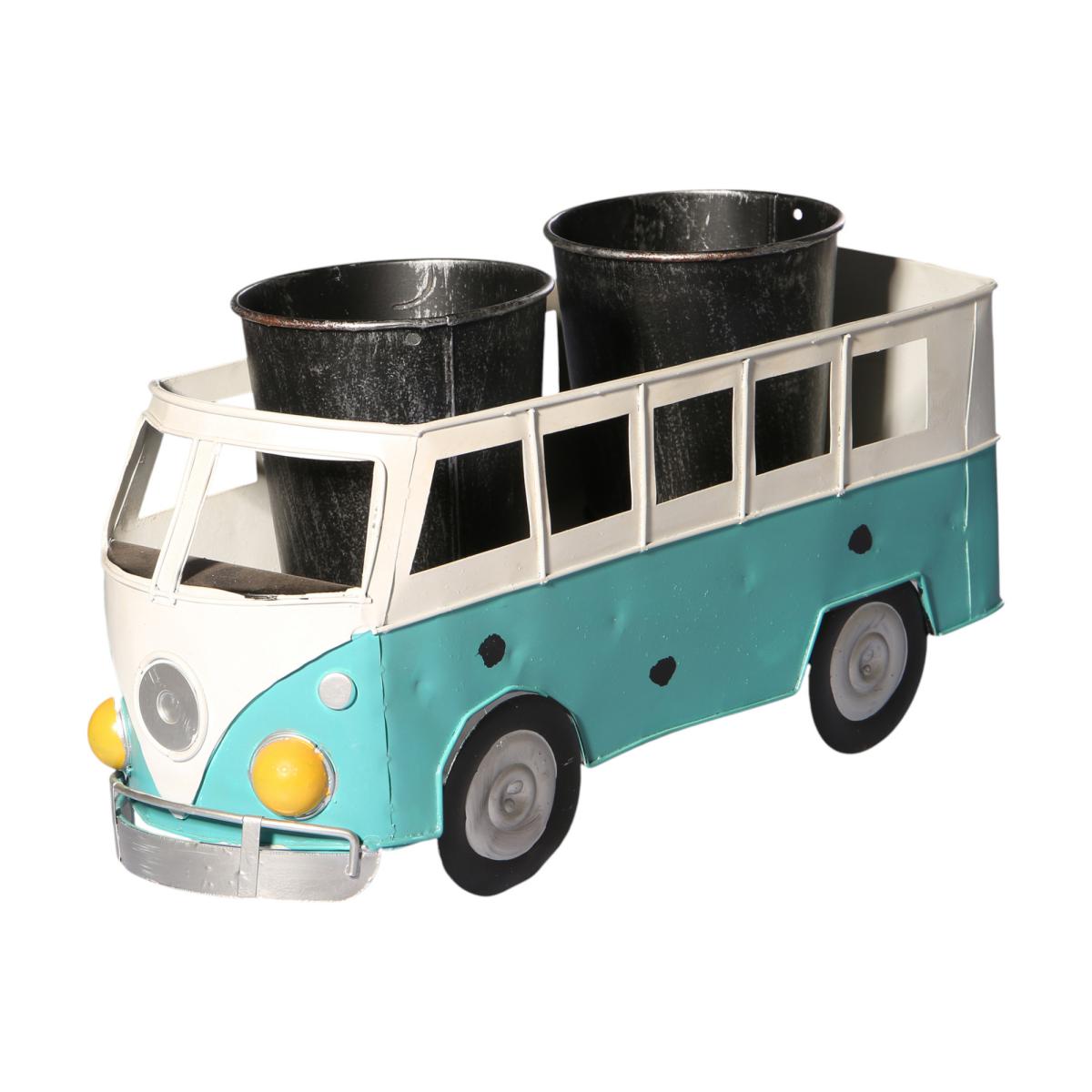 VW-Bus mit Pflanztöpfen