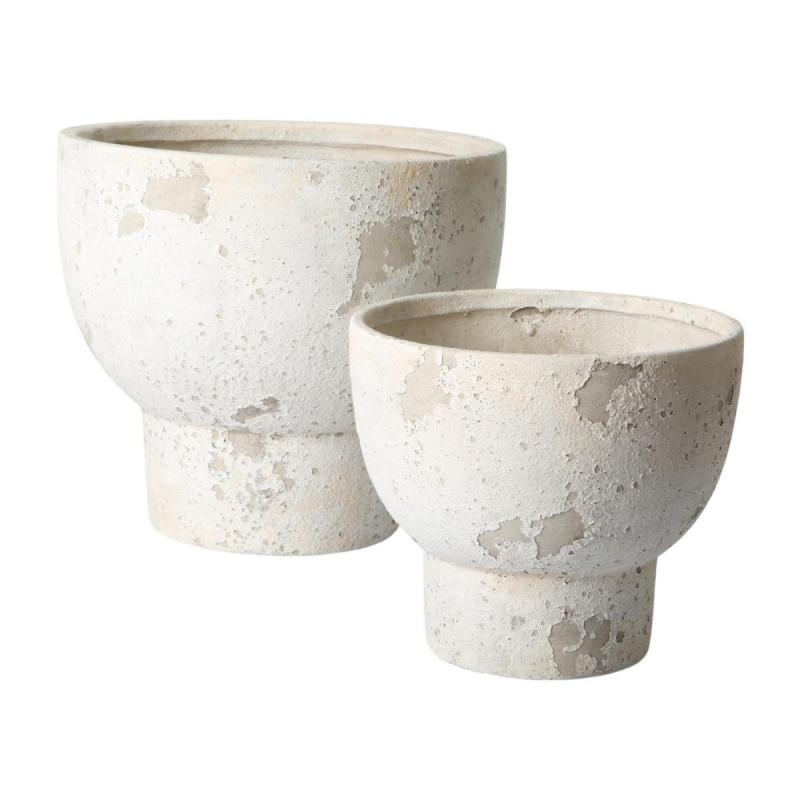 Schale auf Sockel in Zementoptik