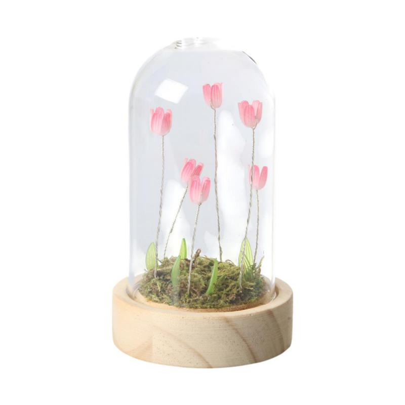 LED-Käseglocke mit Tulpen