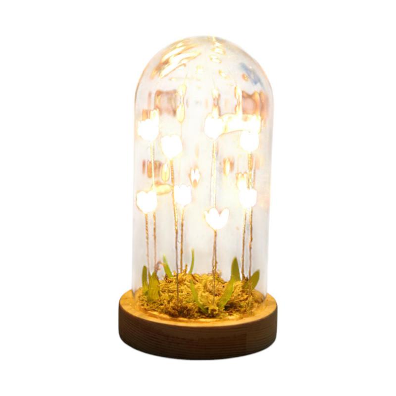 LED-Käseglocke mit Tulpen