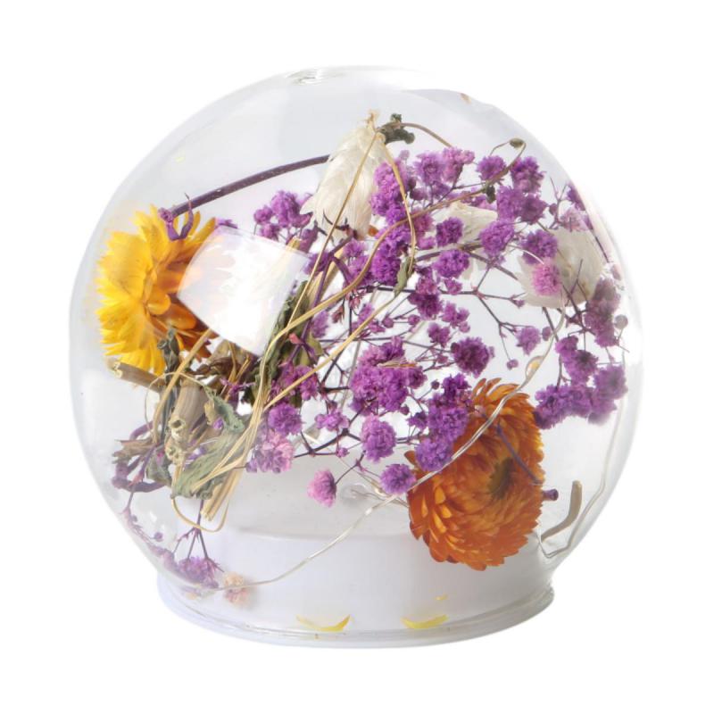 LED-Glaskugel mit Trockenblumen