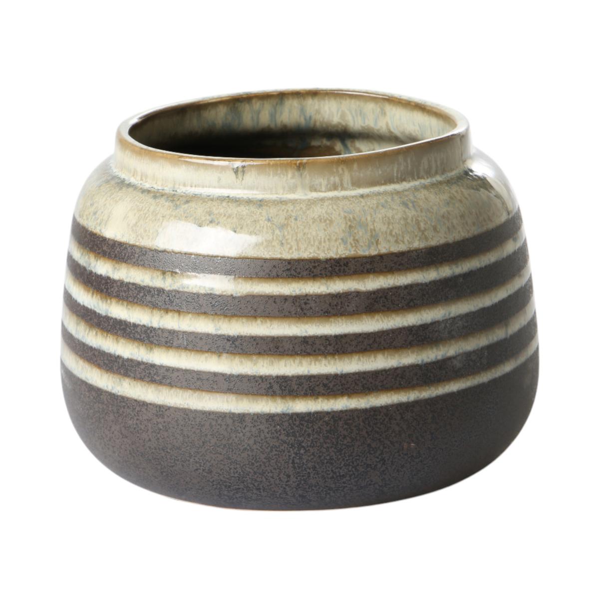 Schale-Skulpturale Streifen