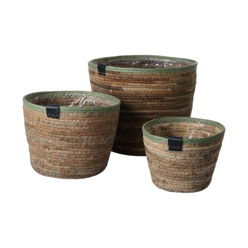 Strohkorb mit grünen Rand