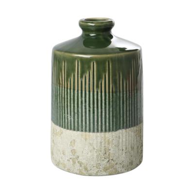 Vase halbglasiert grün
