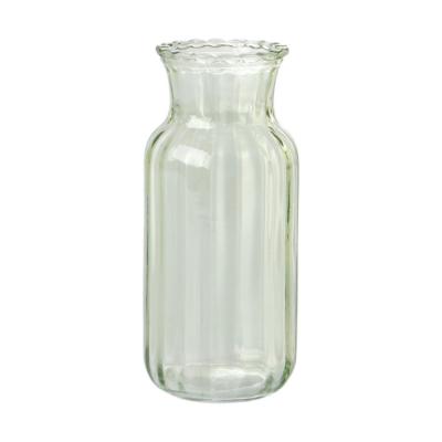 Vase mit Rillen grün